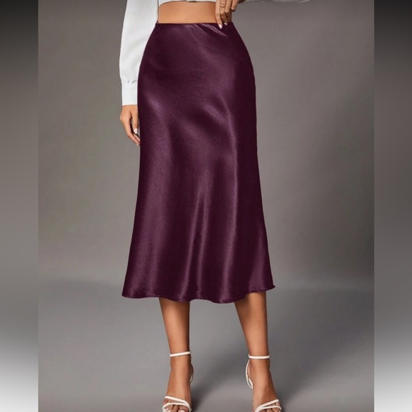 Elegant Purple Satin Midi Skirt